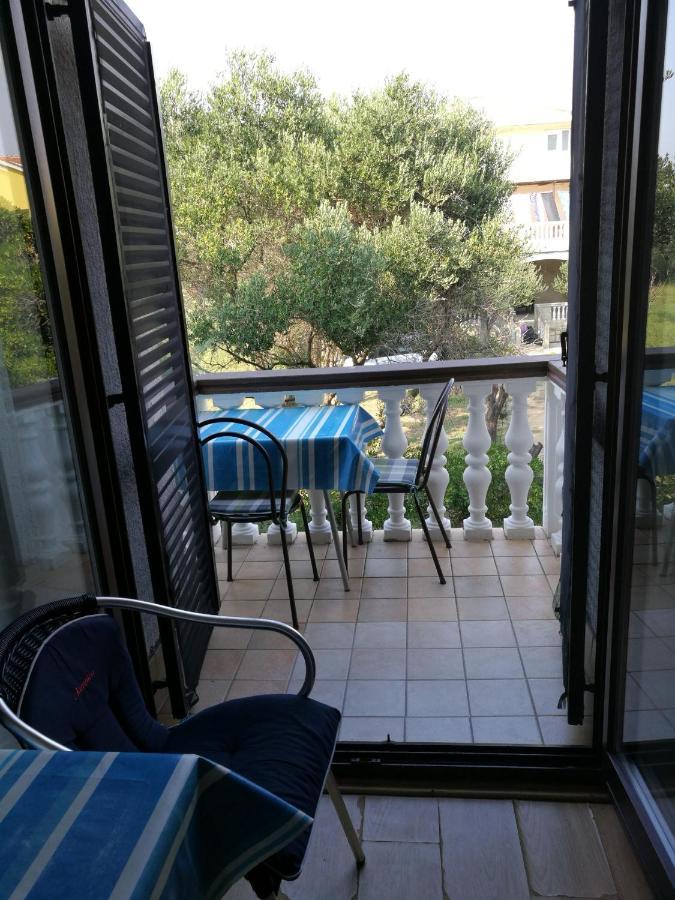 Apartments Mint Povljana - 50M From Sandy Beach Extérieur photo
